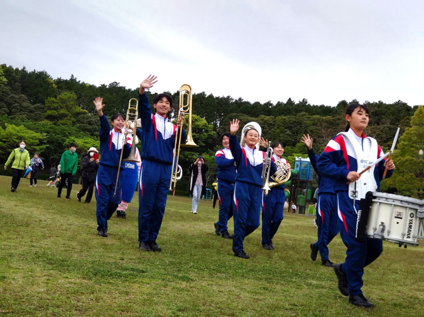 東翔高校吹奏楽部マーチング