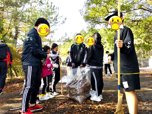 落葉清掃 スポーツ少年団